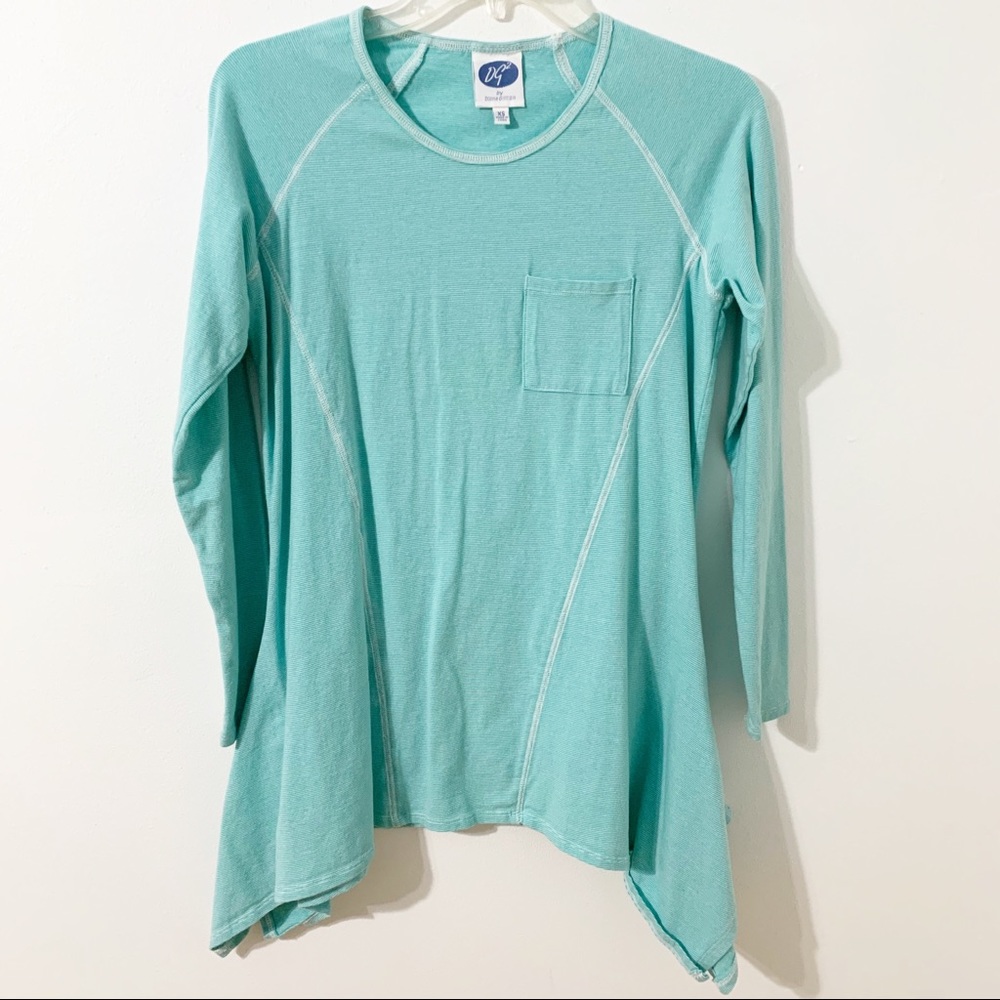Dg2 by Diane Gilman Striped Long Sleeved Yoga Top Longer on Sides Exposed Seams